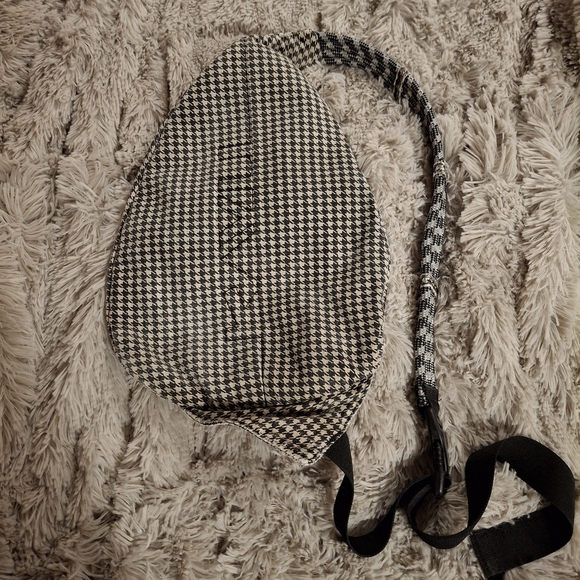 Kavu Rope Sling Bag - Picture 3 of 6